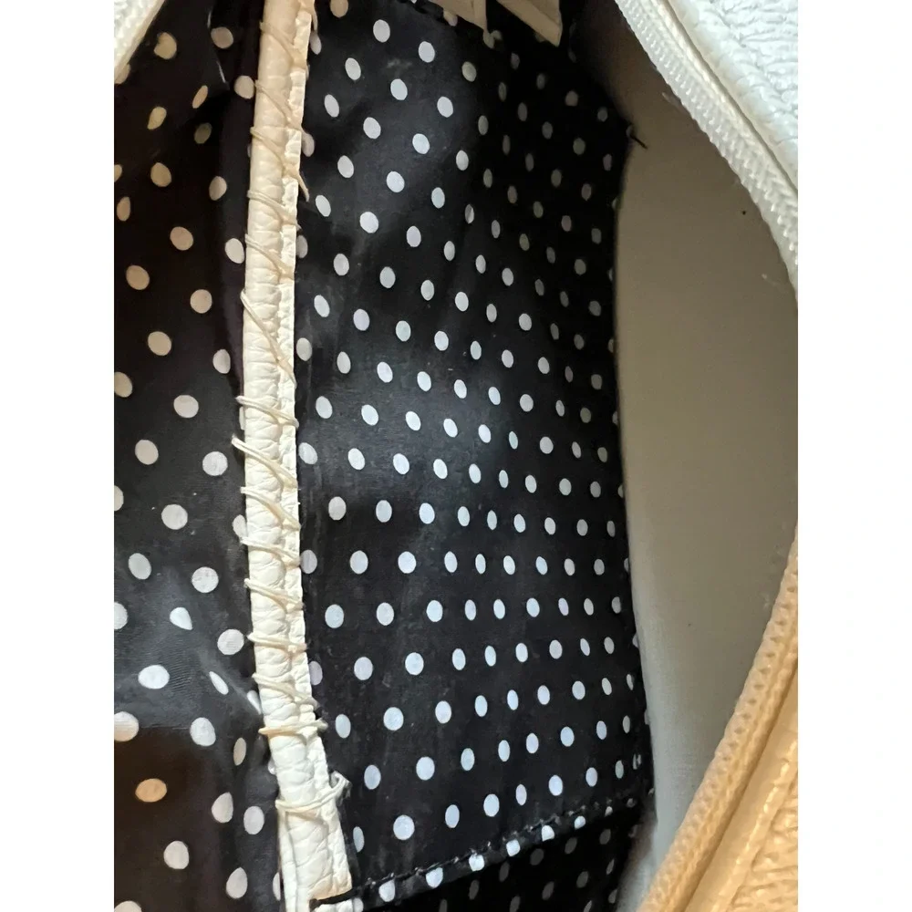 Lulu Guiness Purse Satchell White Top Handle Zip Close Pockets Silver Accents